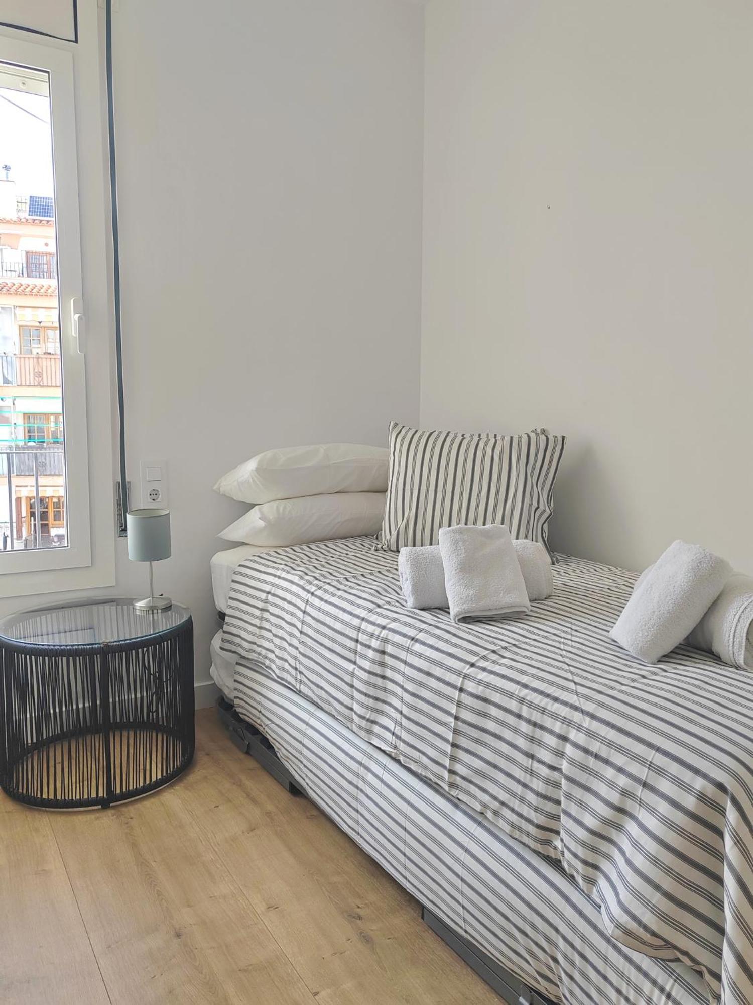 Gaudi Street Apartments Сиджес Экстерьер фото